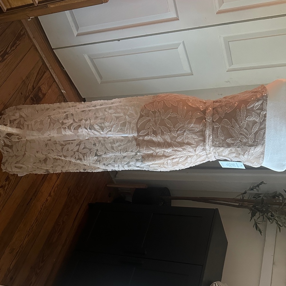 Alamour The Label Strapless Lace Dress in Cream